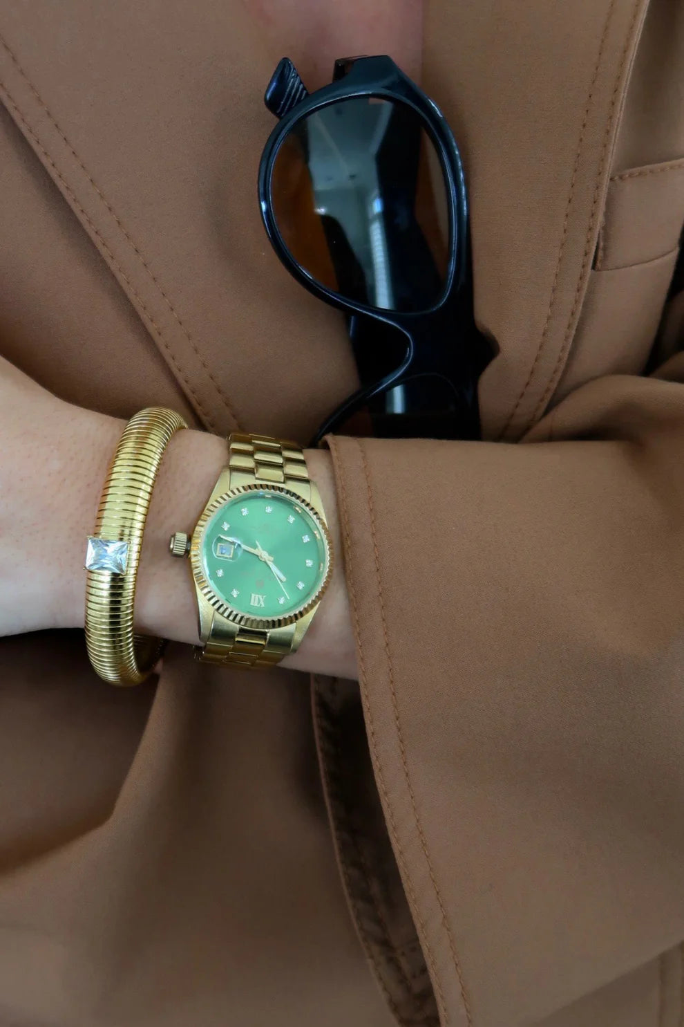 City Chic Gold Cuff